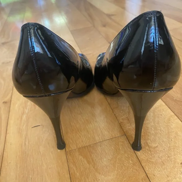 Stuart Weitzman Black Patent Linda Peep Toe Heels Size 8.5 - Picture 5 of 5